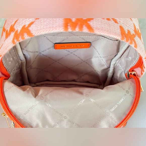 Michael Kors Maisie XS 2 in 1 Backpack MK Poppy - Picture 8 of 14